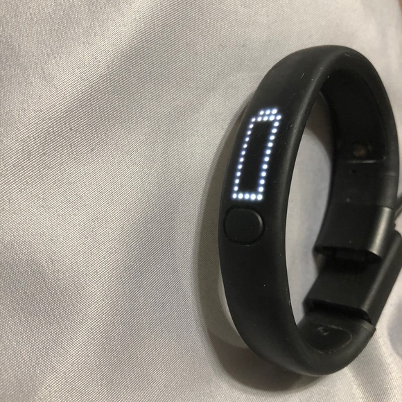 NIKE + FUELBAND TRACKING BAND - Picture 5 of 9